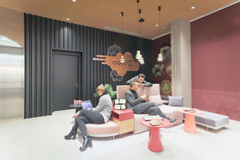 Cloud 7 Hotel