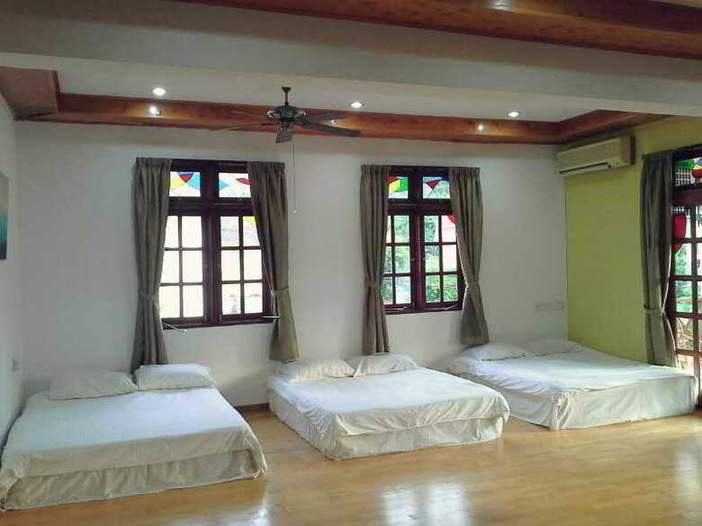 Bed & Breakfast Baan Talay Homestay By The Beach