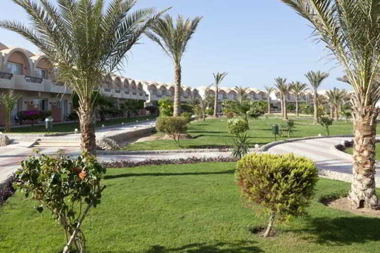 Hotel The Three Corners Sea Beach Resort