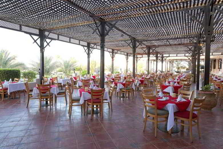 Hotel The Three Corners Sea Beach Resort