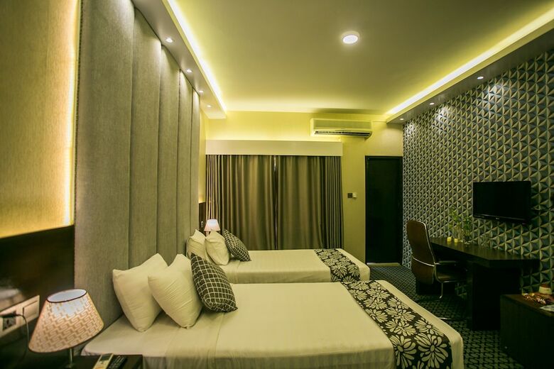 Hotel Tropical Daisy