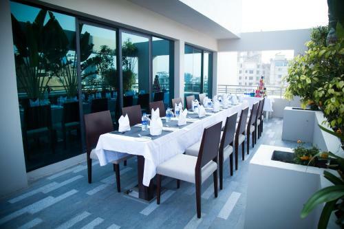 Hotel Lakeshore Banani