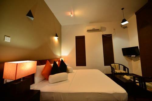 Hotel Laya Waves