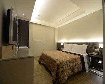 Royal Garden Hotel