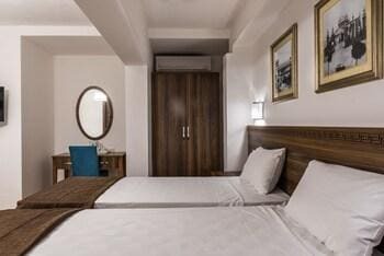 Hotel Slimiza Suites
