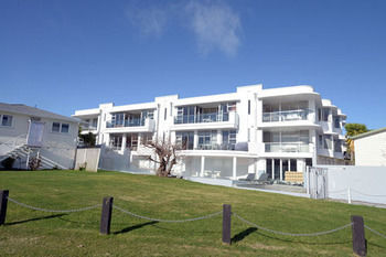 Waimahana Apartment 13
