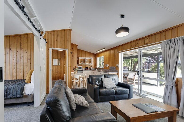 Archway Motel & Chalets