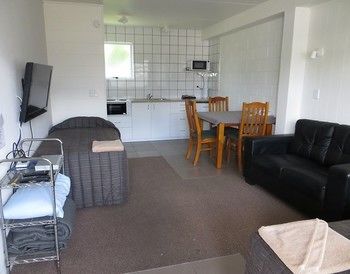 Central Court Motel