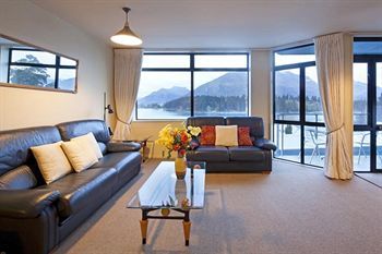 Spinnaker Bay Apartments