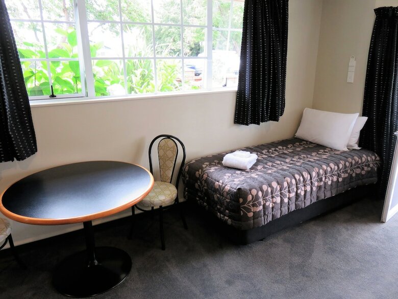 Hotel Admirals Motor Lodge