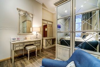 Pushka Inn Hotel
