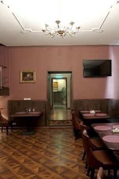 Leonart Hotel