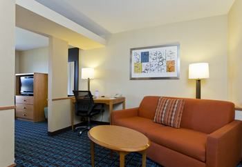 Hotel Fairfield & Suites By Marriott Winchester