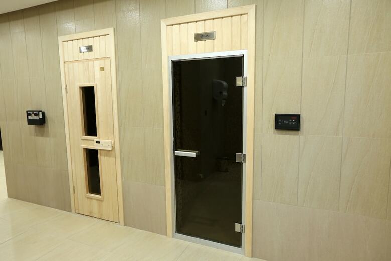 Atiram Premier Hotel