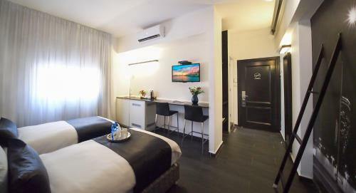Dizengoff Avenue Hotel