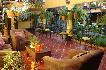 Hotel Las Camelias Inn