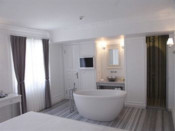 Vintage Hotel