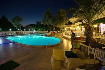 The Pinehill Hotel & Suites