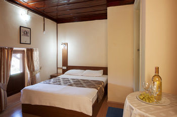 Hotel Dedekonak Pension