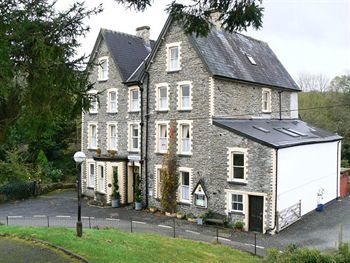 The Cammarch Hotel - Guest House