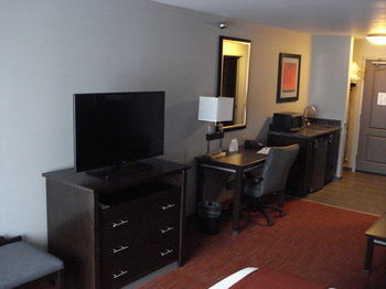 Holiday Inn Express Hotel & Suites Rapid City
