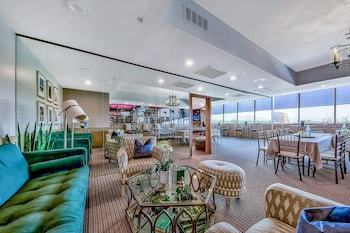 Hotel Plaza On The River