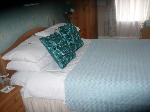 The Broadfield Hotel