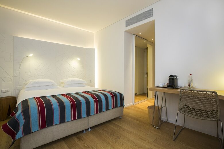 Hotel Adiv