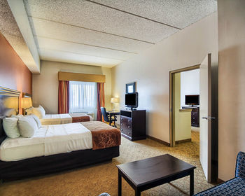 Hotel Comfort Suites Beachside