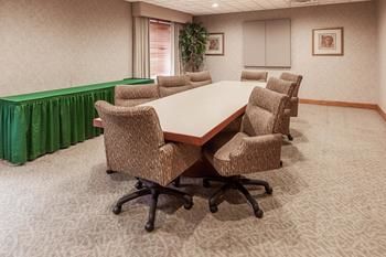 Hotel Wingate By Wyndham - Atlanta At Six Flags