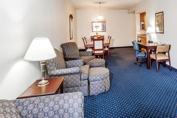 Hotel Wingate By Wyndham - Atlanta At Six Flags