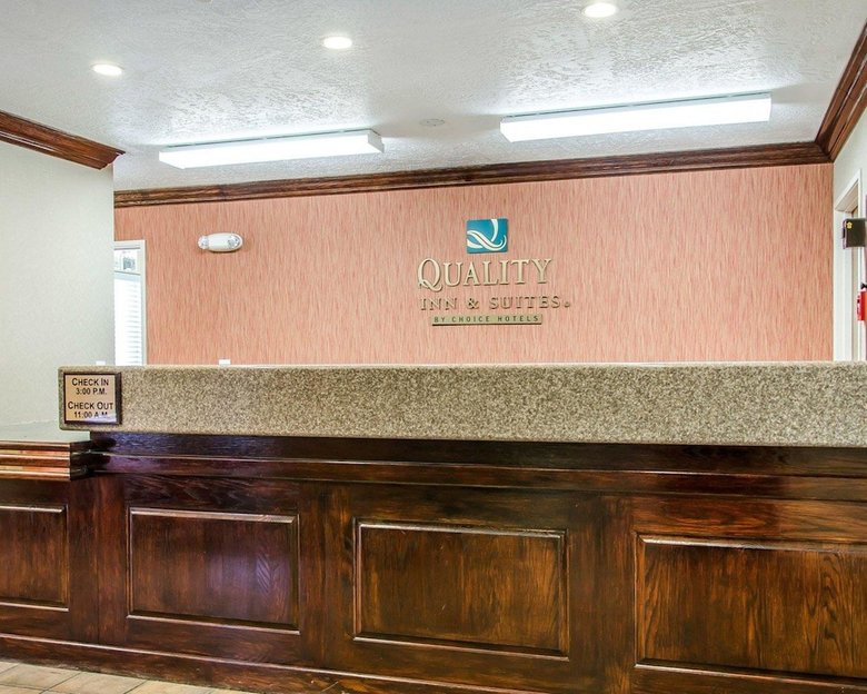 Hotel Quality Inn & Suites