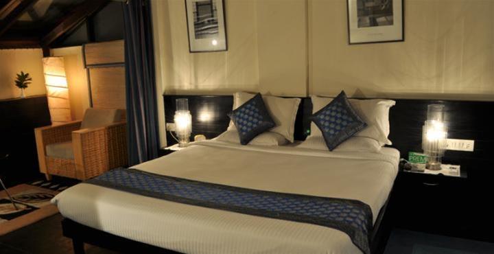 Hotel Sterling Suites Langford Town