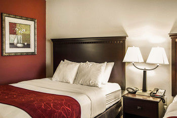 Hotel Comfort Suites Bloomington