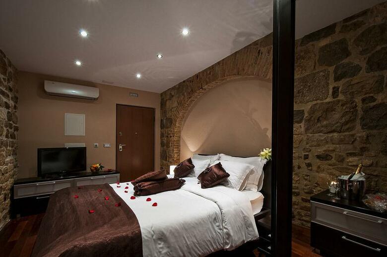 Palace Suites Heritage Hotel