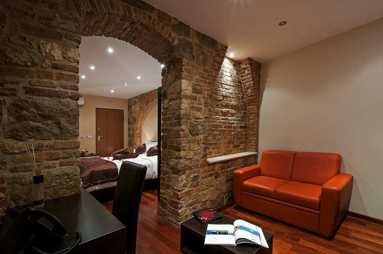 Palace Suites Heritage Hotel