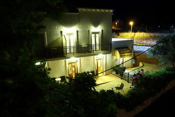 Bacan Serviced Apartments