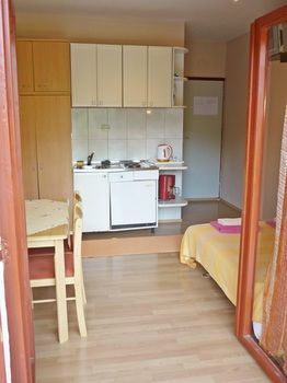 Hotel Apartments Karacic