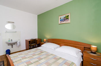 Hotel Guesthouse Moreti?
