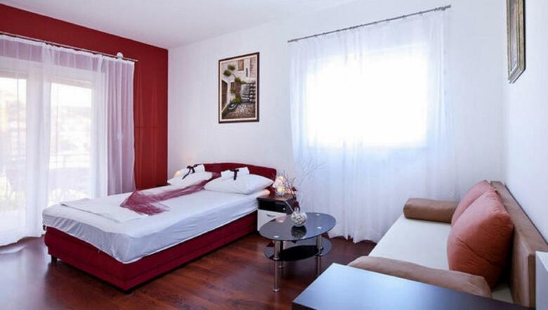 Apartments Aura