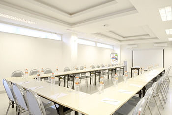 Pop! Hotel Diponegoro Surabaya