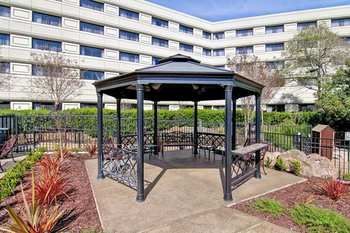 Doubletree By Hilton Hotel Pleasanton At The Club
