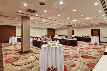 Doubletree By Hilton Hotel Pleasanton At The Club
