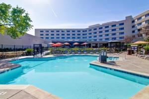 Doubletree By Hilton Hotel Pleasanton At The Club