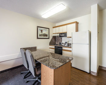 Hotel Mainstay Suites Conference Center