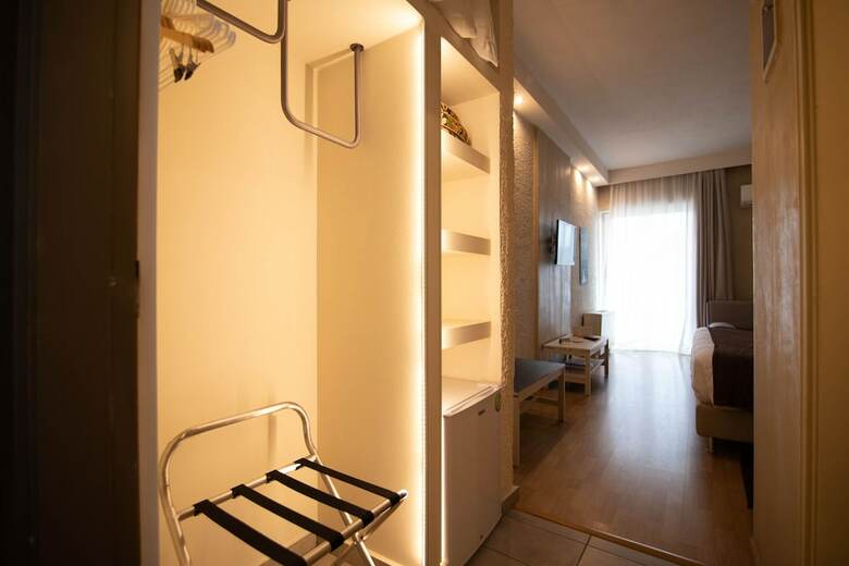Nidimos Hotel