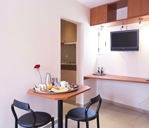 Hotel Galaxias