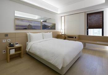 Golden Tulip M Seoul Hotel