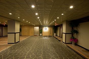 Ez Hotel