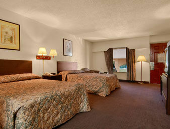 Hotel Rodeway Inn & Suites